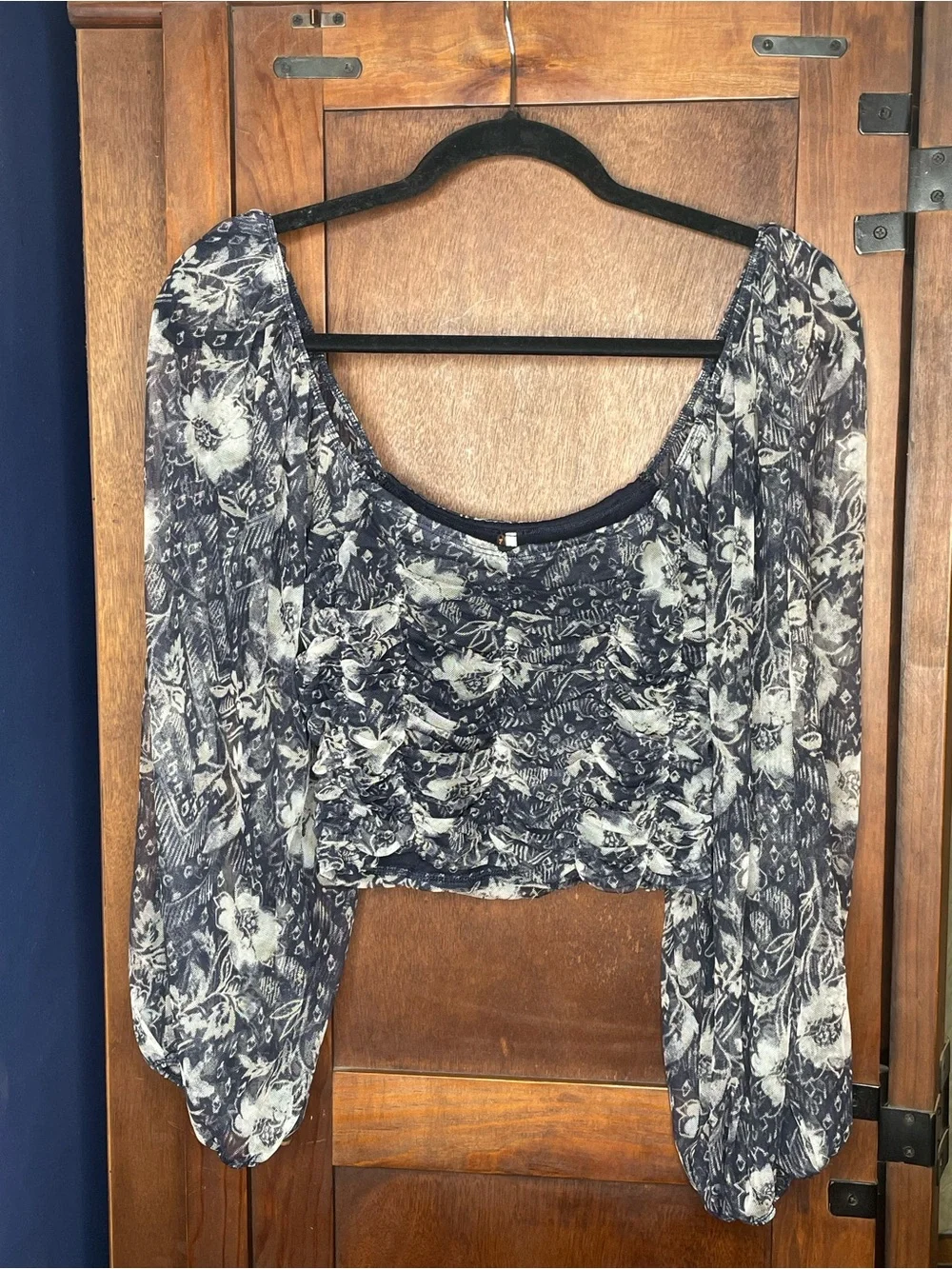 Free People Lilia Floral Crop Top Large Navy Sheer Puff Sleeve Ruched Cottage